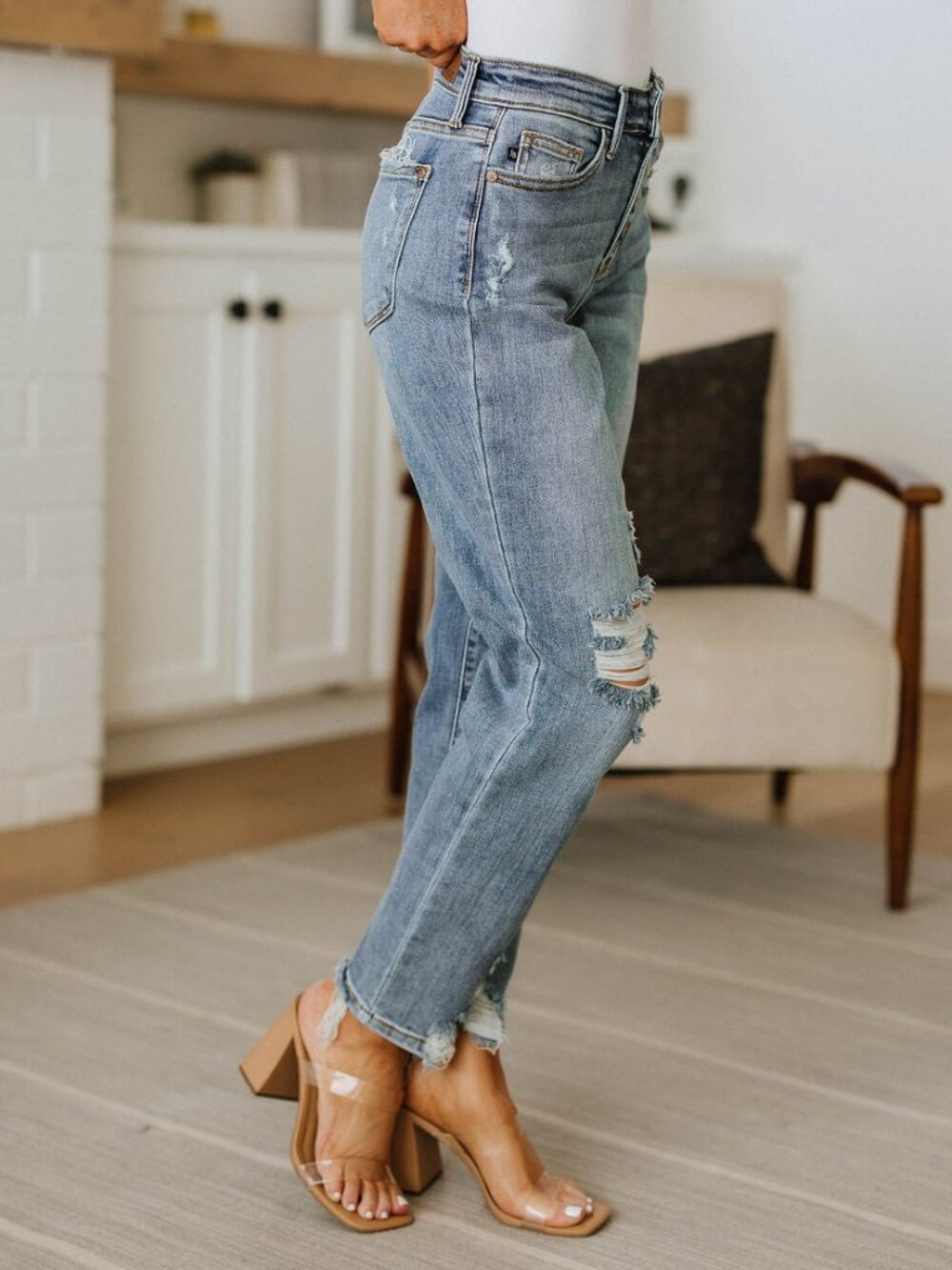 JUDY BLUE High Rise Distressed Button Fly Boyfriend Jeans | Size: 0/24 - Picture 4 of 12